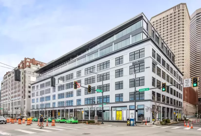 906 Alaskan Way, Seattle, Washington 98104, ,Office,For Lease,Alaskan Way,668239