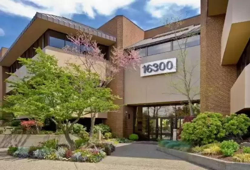 16300 Christensen Rd, Tukwila, Washington 98188, ,Office,For Lease,Christensen Rd,664375