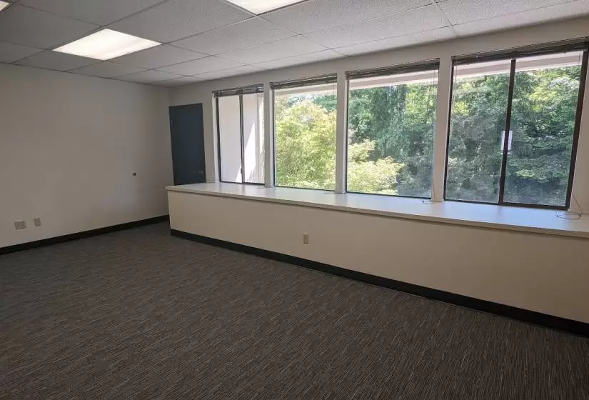 879 Rainier Ave, Renton, Washington 98057, ,Office,For Lease,Rainier Ave,668645