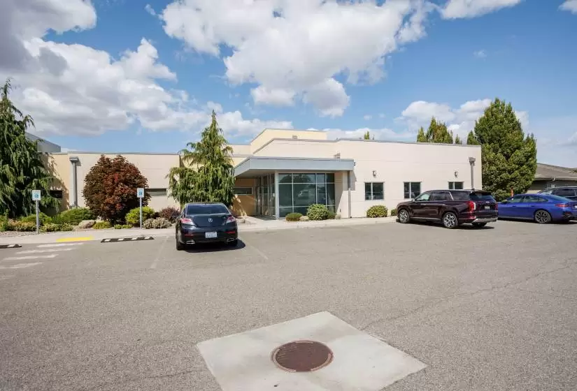 6802 Rio Grande, Kennewick, Washington 99336, ,Office,For Lease,Rio Grande,671259