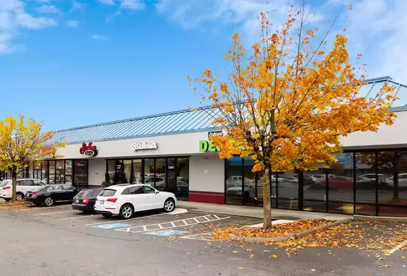 402 16 St, Auburn, Washington 98002, ,Retail,For Lease,16 St,671847