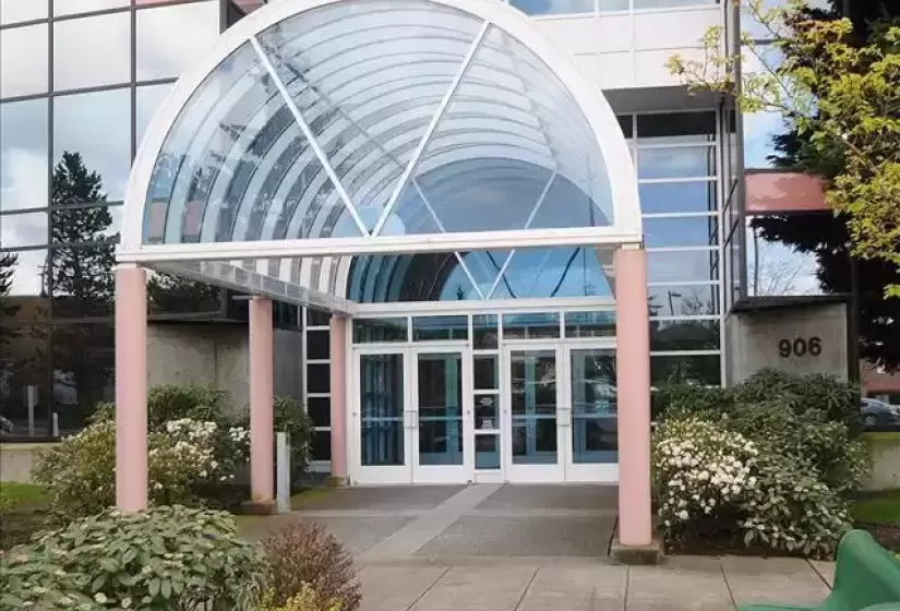 906 Everett Mall Way, Everett, Washington 98208, ,Office,For Lease,Everett Mall Way,672278