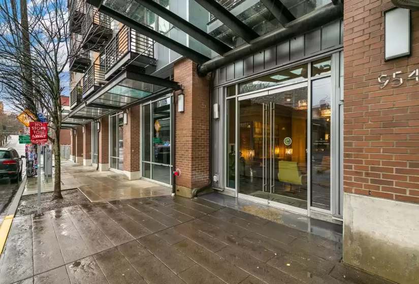 954 Union St, Seattle, Washington 98122, ,Multi-family,For Lease,Union St,676547