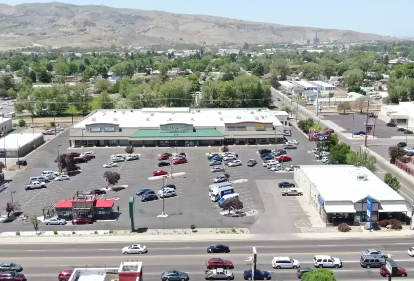 675 Yellowstone Ave, Pocatello, Idaho 83201, ,Retail,For Lease,Yellowstone Ave,679069