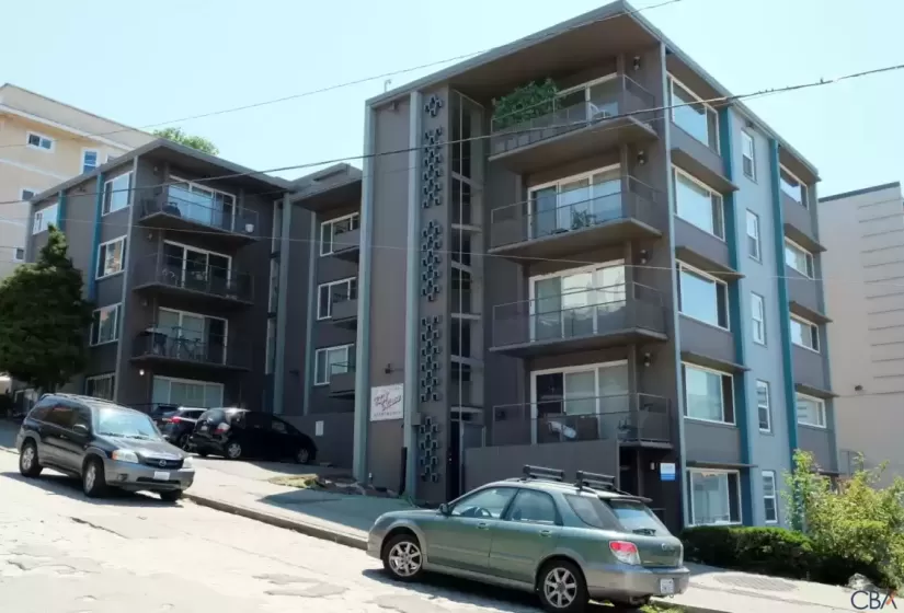 7460 Woodlawn Ave, Seattle, Washington 98115, ,Multi-family,For Sale,Woodlawn Ave,679932