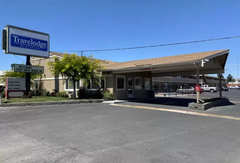 408 Yakima Valley Hwy, Sunnyside, Washington 98944, ,Hotel/motel,For Sale,Yakima Valley Hwy,671390