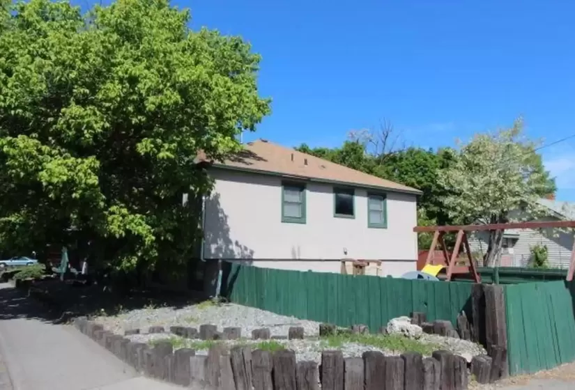 1903 Wellesley Ave, Spokane, Washington 99207, ,Multi-family,For Sale,Wellesley Ave,679934